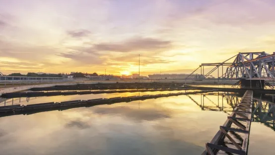 Les enjeux majeurs du traitement des eaux usées industrielles