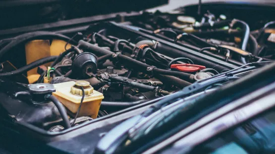 Tests d'émissions moteurs et montage