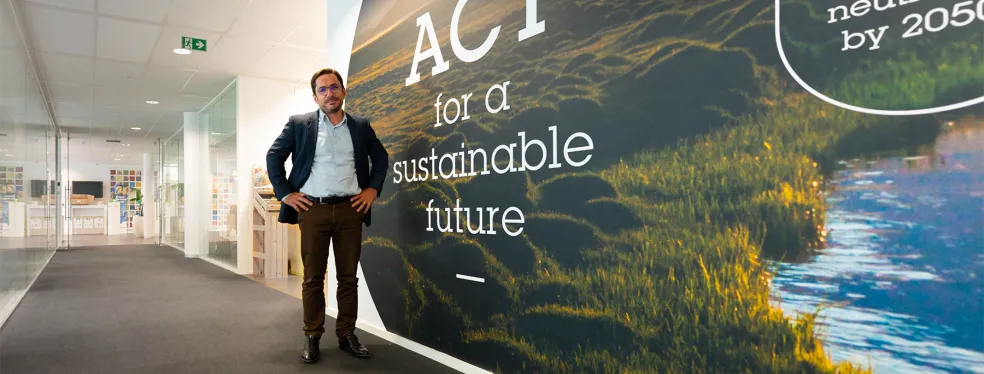 Large scale renewable hydrogen production in the Benelux